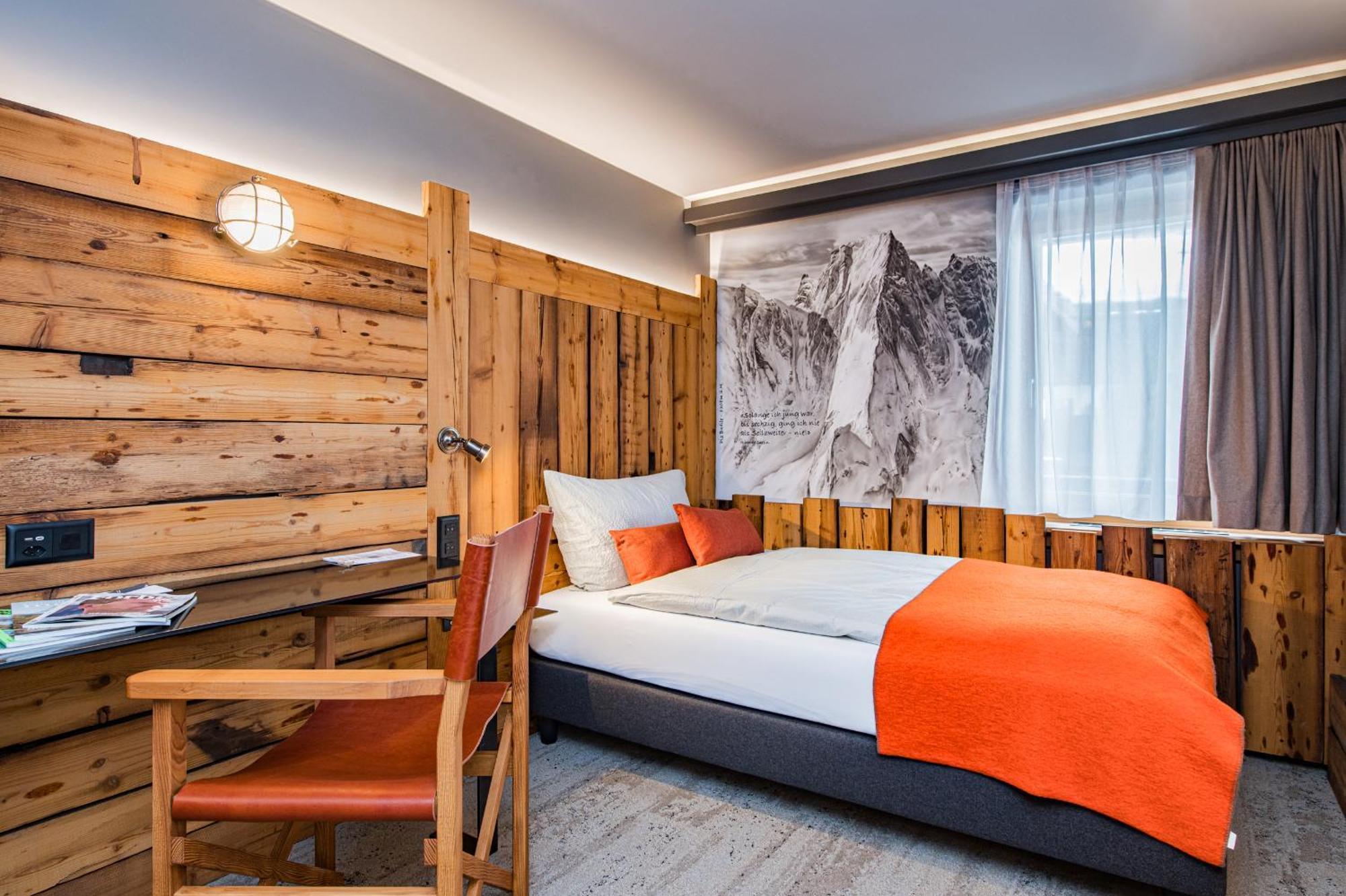 BaseCamp Hotel Zermatt Bagian luar foto