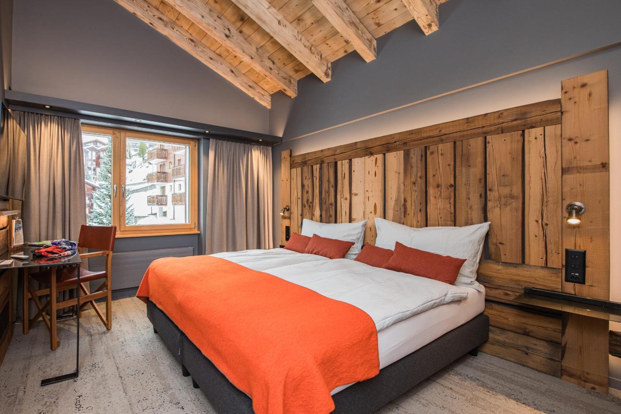 BaseCamp Hotel Zermatt Bagian luar foto