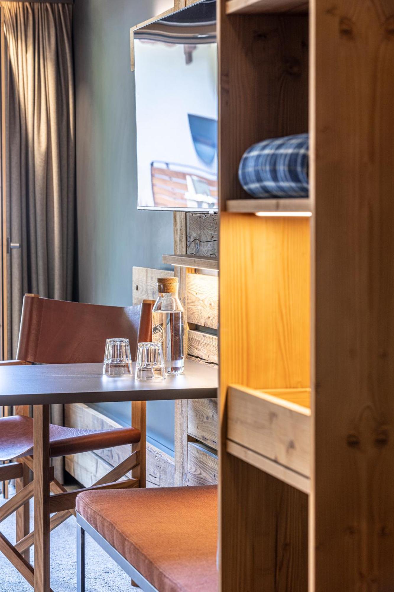 BaseCamp Hotel Zermatt Bagian luar foto