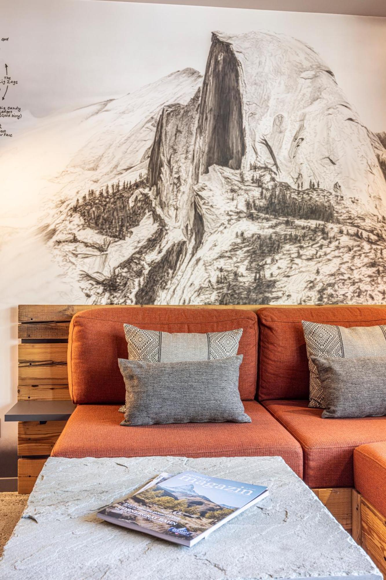 BaseCamp Hotel Zermatt Bagian luar foto