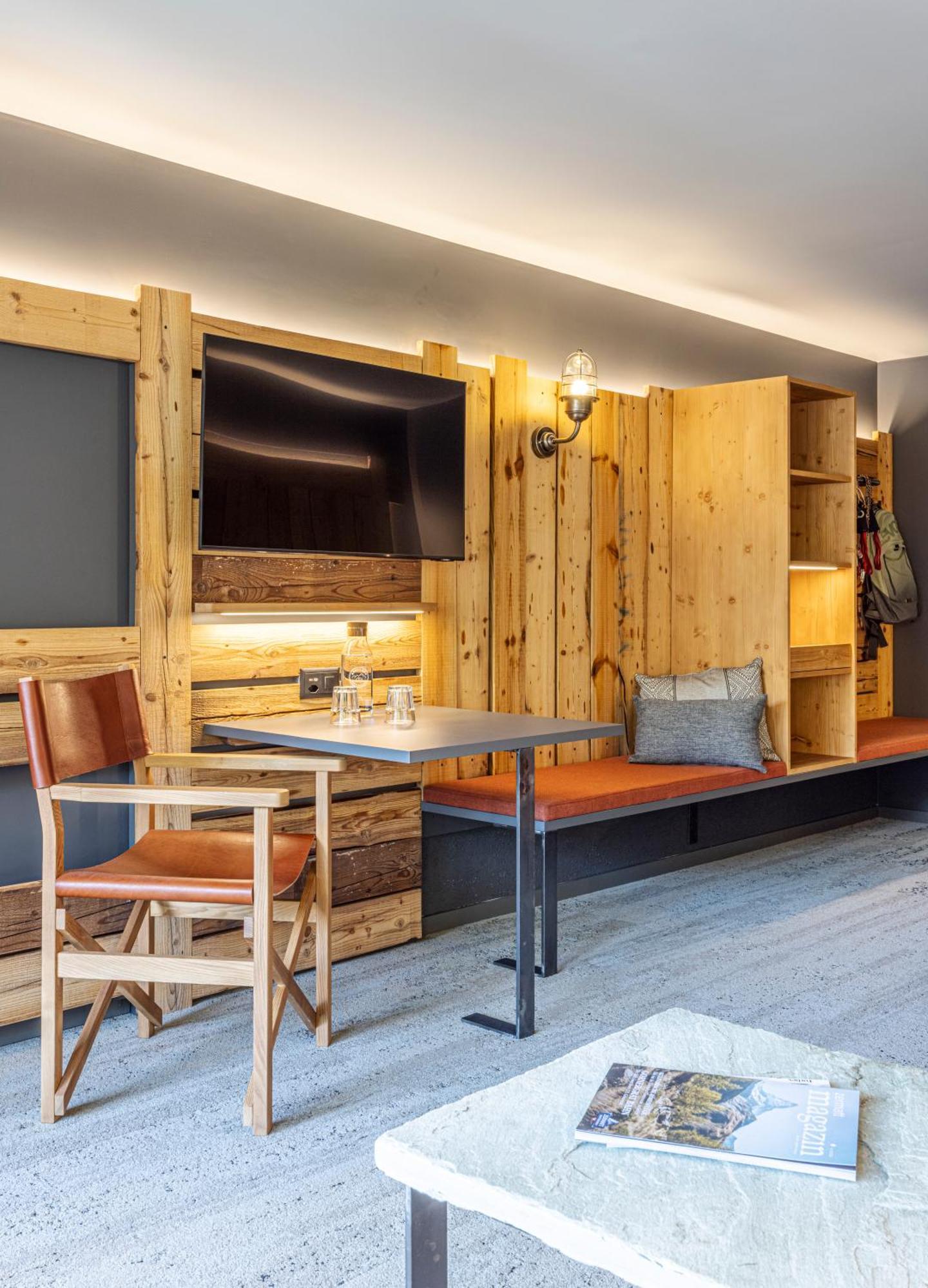 BaseCamp Hotel Zermatt Bagian luar foto