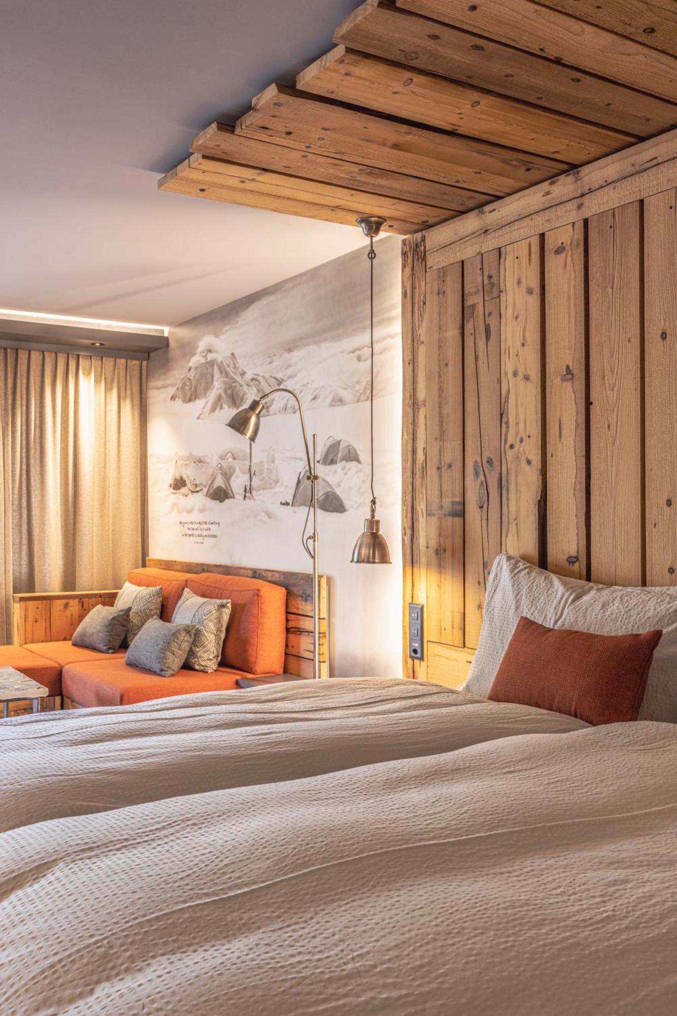 BaseCamp Hotel Zermatt Bagian luar foto
