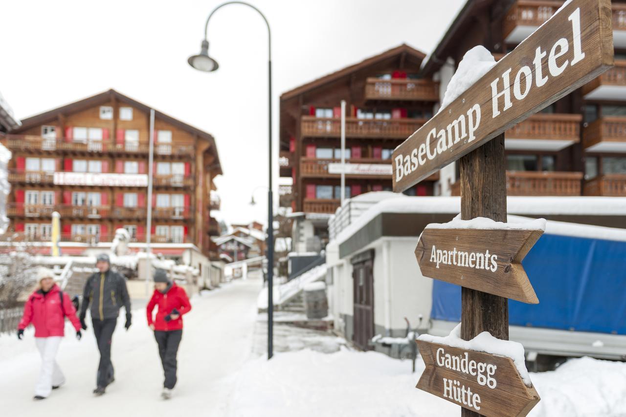 BaseCamp Hotel Zermatt Bagian luar foto
